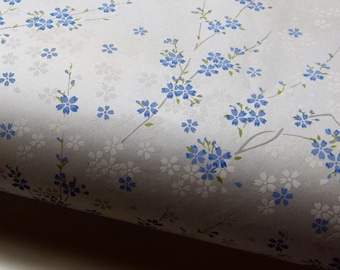 Japanpapier Chiyogami "Weiße und blaue Kirschblüten auf Silber"