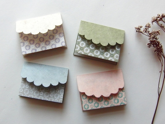 Mini Grußkarten Set "Kleine Blüten" mit Kuvert, 4er, 12er Pack oder 24er Box, Lokta bedruckt, 6,5 x 5,2cm