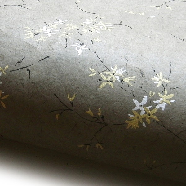 Loktapapier "Jasmin". Perlgrau/Gold/Silber/Schwarz. Handgeschöpftes Nepal-Papier, bedruckt.