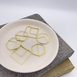 Geometric Paper Clips: Gold