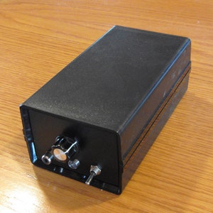 Trasmettitore radio a onde corte a bassa potenza per la banda ISM 13.560 MHz