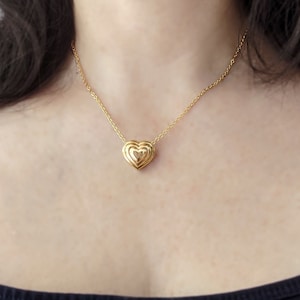 Gold Heart Necklace, Vintage 1990s Gold Plated Heart Charm, Small Gold Heart Pendant, Plated Gold Heart Chain, Gold Heart Charm Necklace