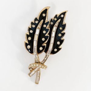 Vintage Jewelcraft Brooch, Gold Black Rhinestone Brooch, Vintage Leaf Brooch, Sparkly Crystal Brooch, Black Enamel Brooch, 1950s Leaf Brooch