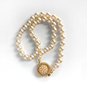Pearl Necklace, Vintage Pearl Necklace, Pearl & Gold Flower Clasp Necklace, Single Strand Cream Pearls, Knotted Czech Glass Pearl Beads