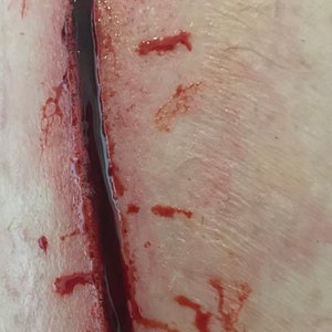 Long cut. Silicone prosthetic piece.