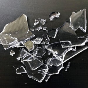 SFX fake shattered rubber glass. Suitable for film, tv or stage. Various sizes.