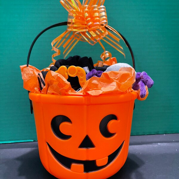 Halloween Baby Shower Gift Basket 60+ Gift Ideas for 2024