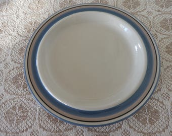 Arabia Finland UHTUA small plate/designed by Inkeri Leivo, mid century modern