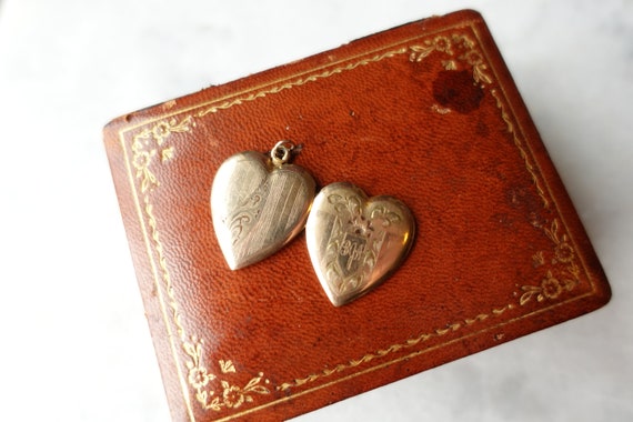 Antique Art Deco Engraved Floral Heart Locket // … - image 6