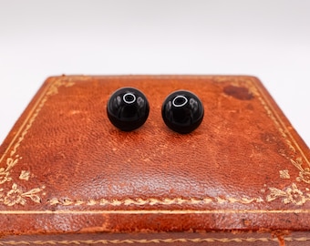 Retro 14k Gold and Carved Onyx Disk Earrings