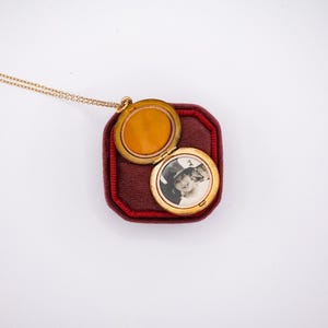 Antikes viktorianisches, vergoldetes Medaillon mit Gravur „Marie“