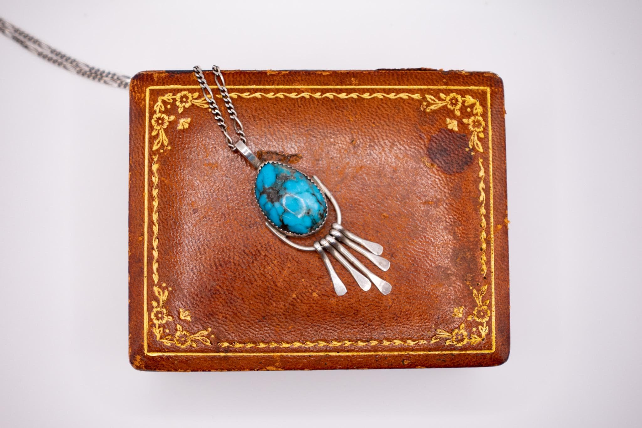 ネックレス・ペンダント Vintage Stamp Work Pendant (Navajo) Navajo a J Pendant - Etsy Canada