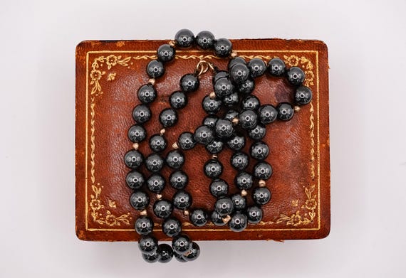 14k Solid Gold Hematite Black Beaded Necklace (22… - image 1