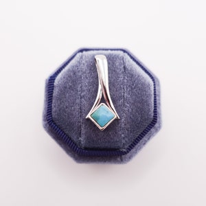 SALE Vintage Classic Diamond Shaped Turquoise Cabochon Pendant