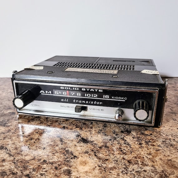 1960s Transistor Portable AM Car Radio PA-700, Inland