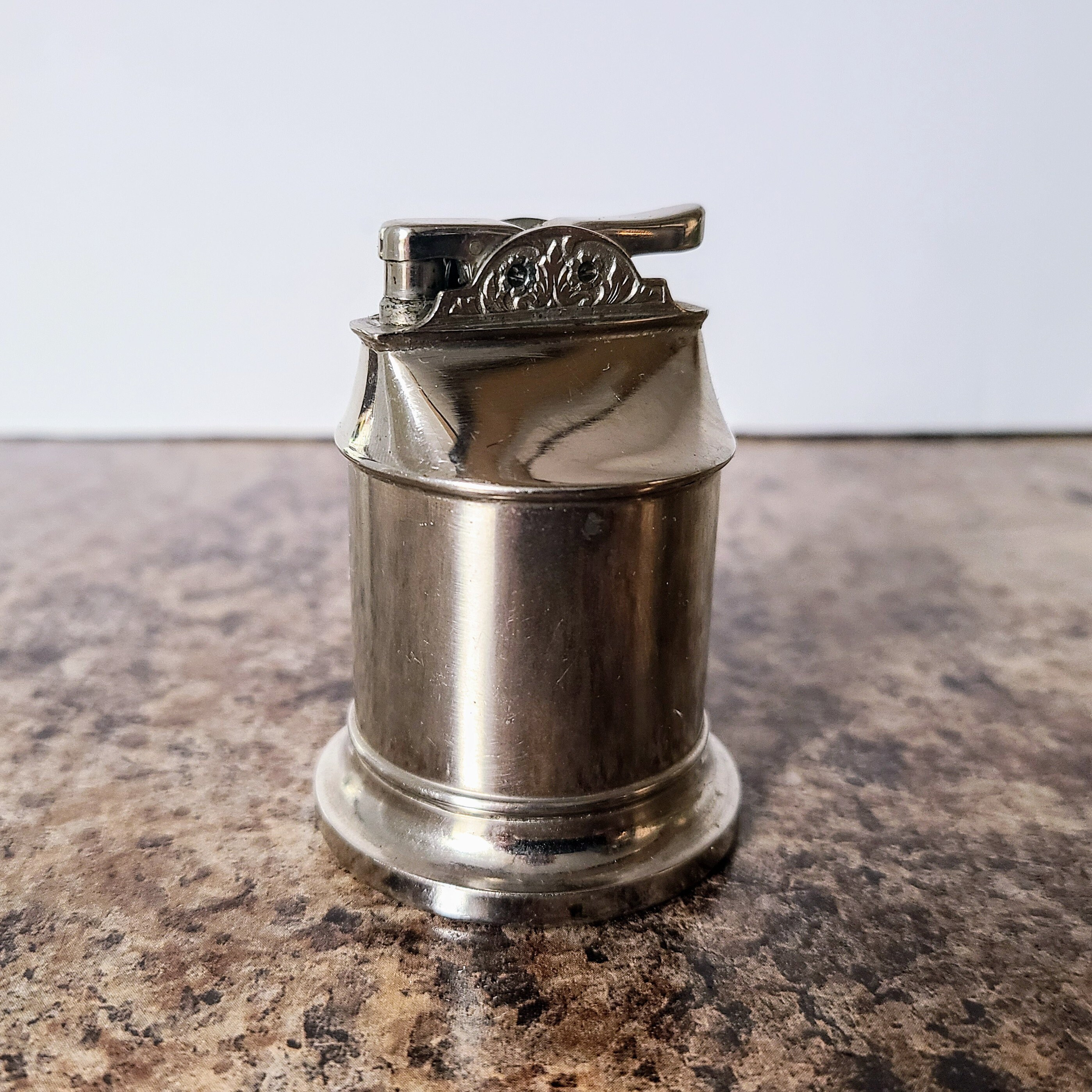 Vintage Transparent Table Lighter, Sea Shell Detail, Antique Table