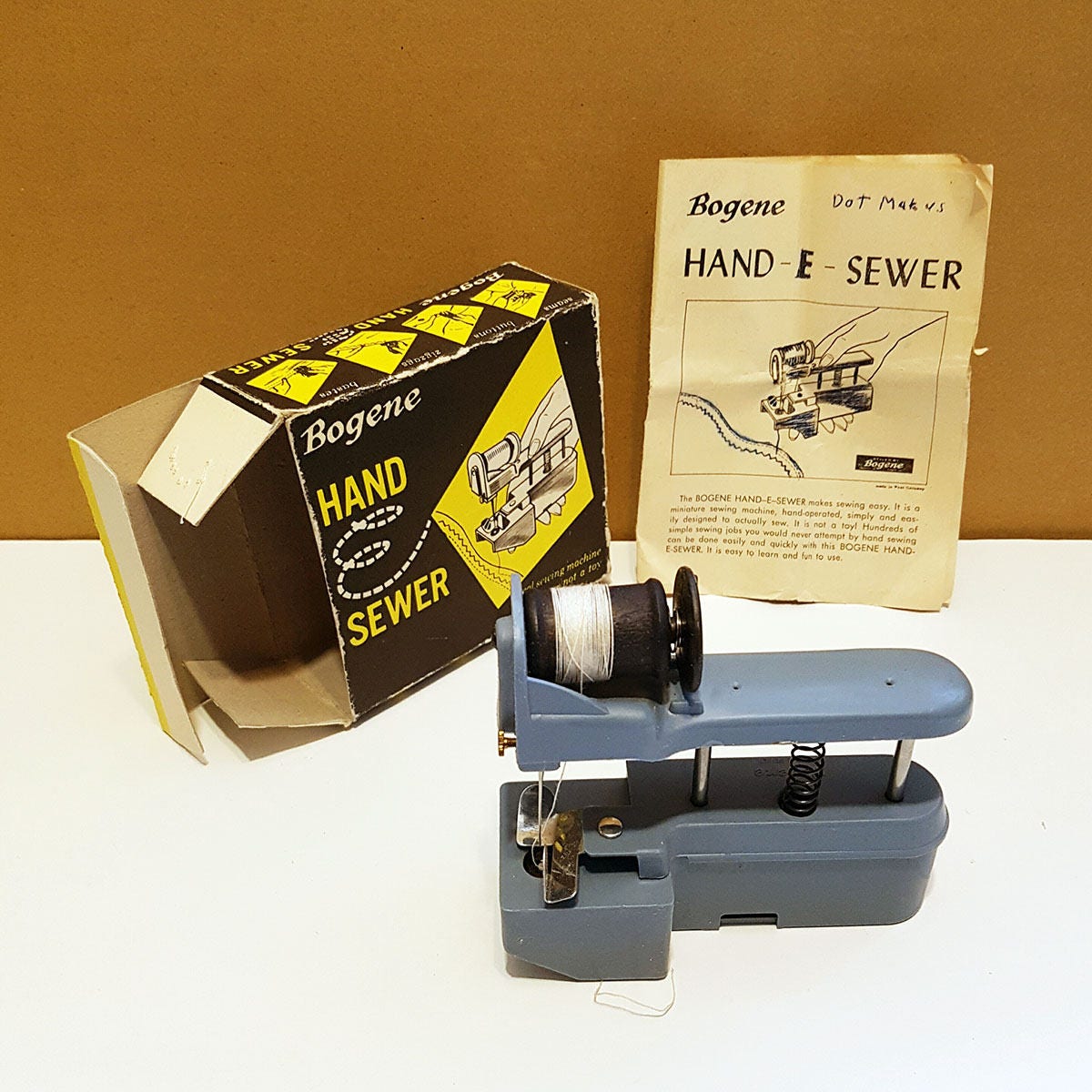 Vintage 1960s Bogene Hand-e-sewer Handheld Sewing Machine 