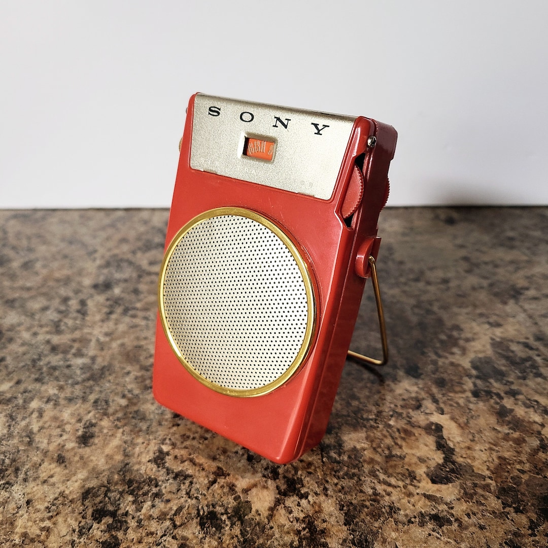 Vintage 1958 SONY TR-610 Portable Radio, Red Plastic Cabinet