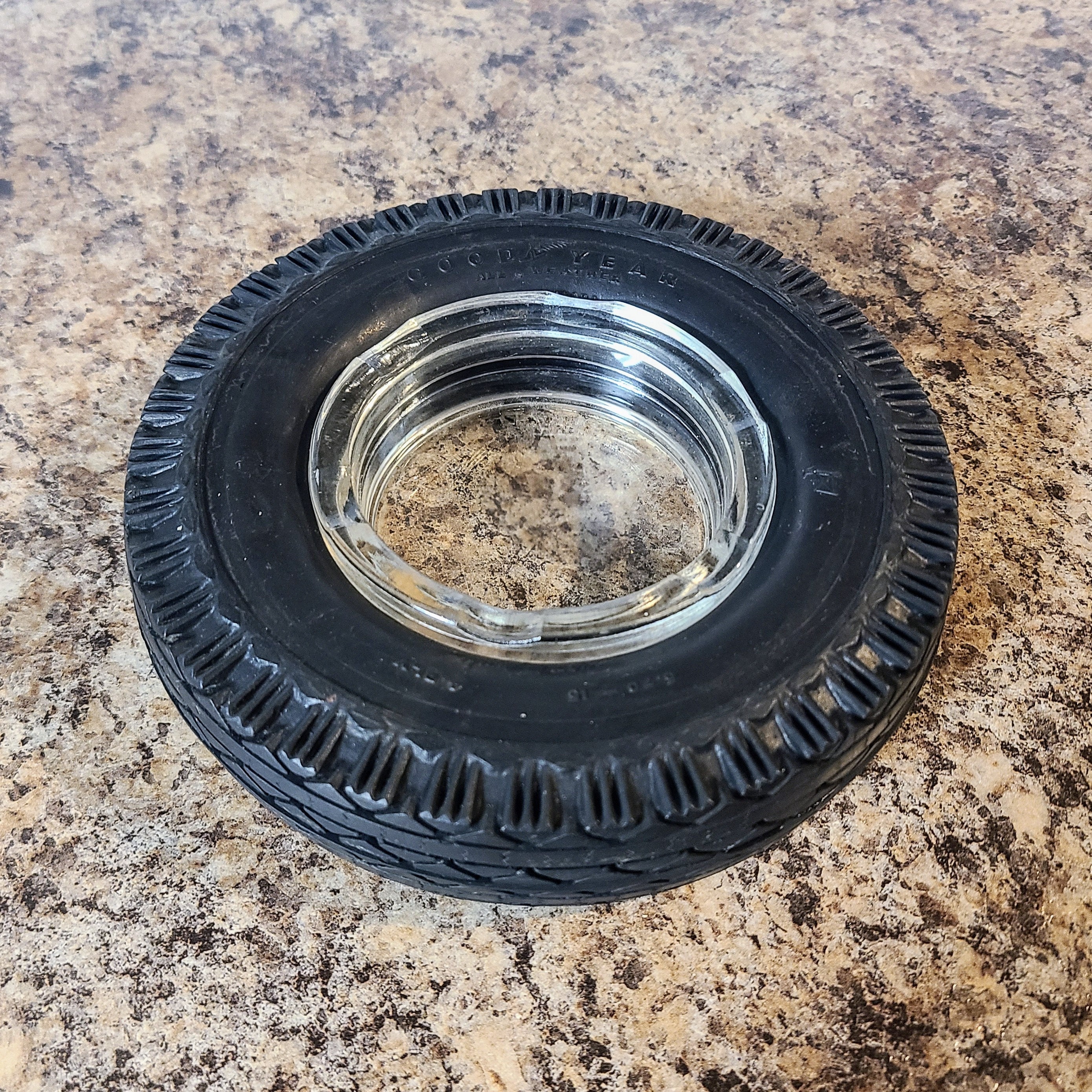 【1950〜60年代】GOODYEAR グッドイヤー ヴィンテージ灰皿 タイヤ型 1950 年代の Good Year タイヤ灰皿、ヴィンテージ GoodYear 6