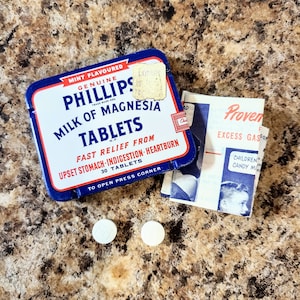 Vintage 1960s Phillips Milk Of Magnesia Pill Box Case, With Tablets & Instructions