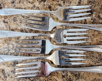 Set Of 6 Vintage 'Queen Bess II' Salad Forks, Tudor Silverplated, Oneida Community, Unused Like New Condition