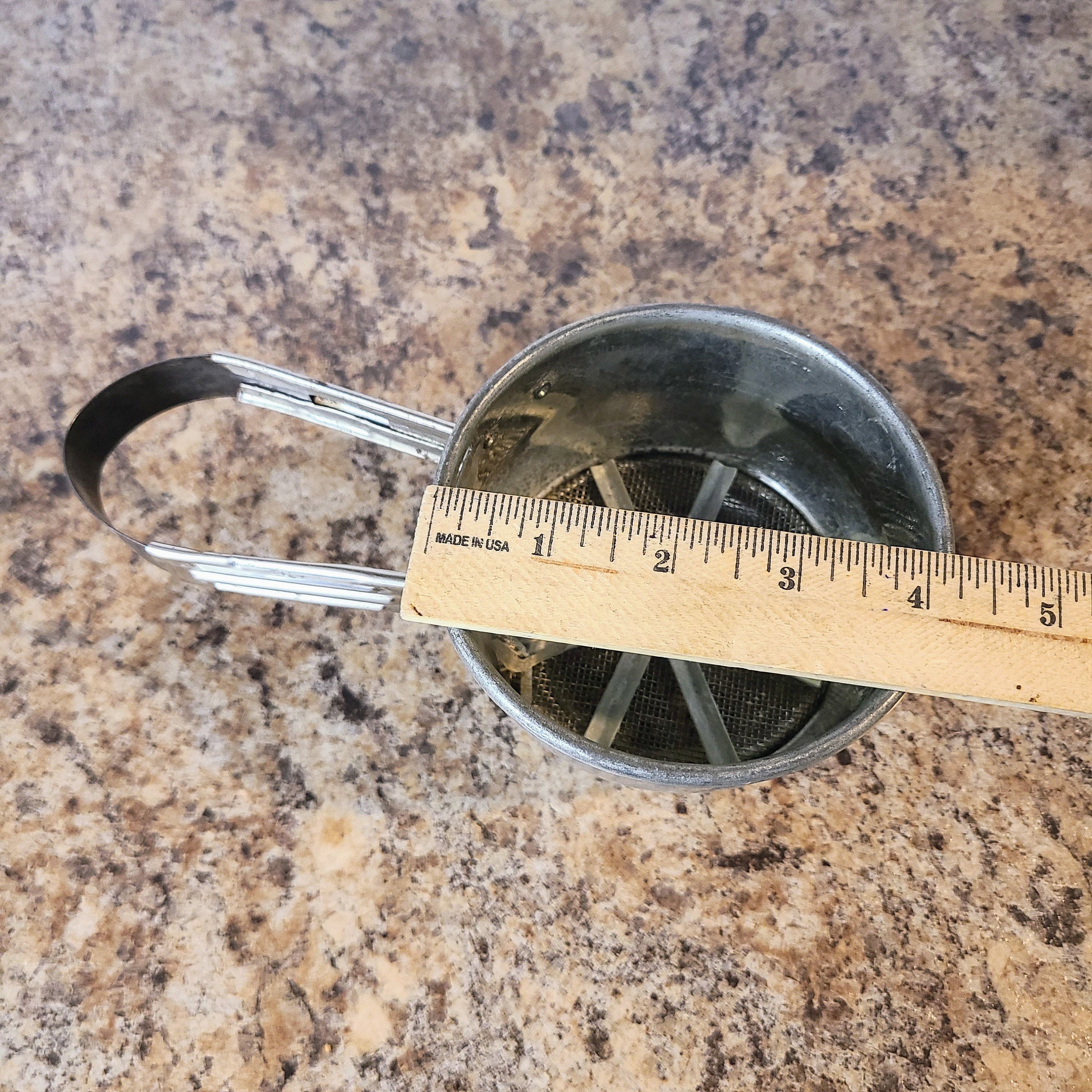 1940s FOLEY Flour Sifter, One Handed Sifter, Made in USA 1940s FOLEY Flour Sifter, One Handed Sifter, Made in USA