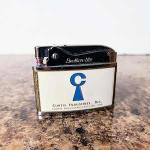 Rare 1960s Flat Advertising Lighter, Curtis Industries, Never Used, Brother-Lite Japan, Working