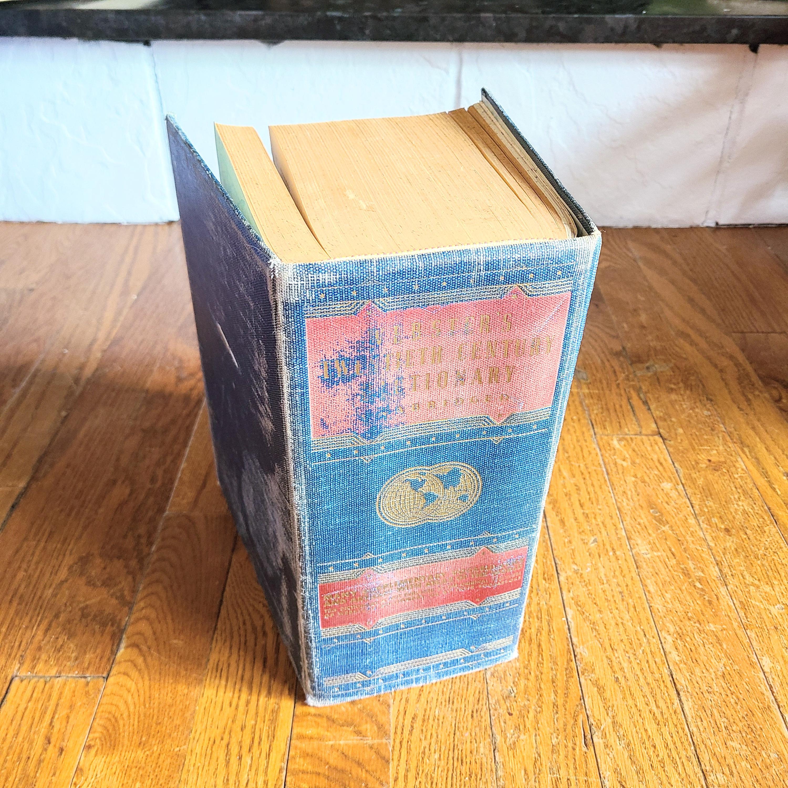 Webster’sNewTwentiethCenturyDictionary Webster's New Twentieth Century Dictionary Unabridged Second