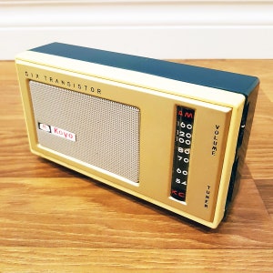 Vintage 1964 KOYO Six Transistor Portable AM Radio, Made in