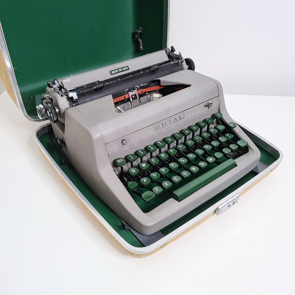 1954 Royal Quiet De Luxe manuelle Schreibmaschine, hergestellt in Kanada, mit originalem Koffer, voll funktionsfähig