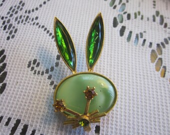 Whimical 1960's Bunny Brooch
