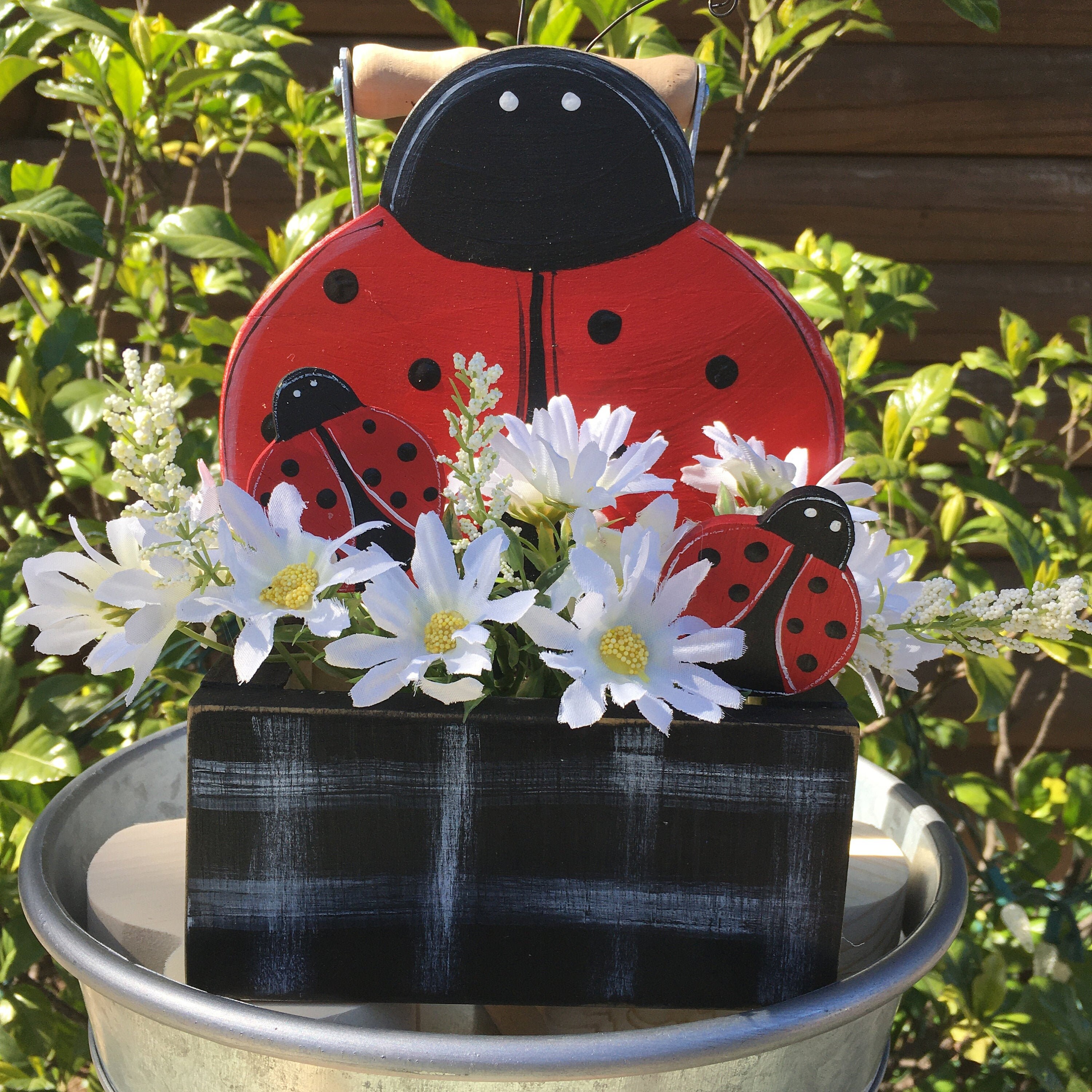 Ladybug box with daisies and 3 mini ladybugs Etsy