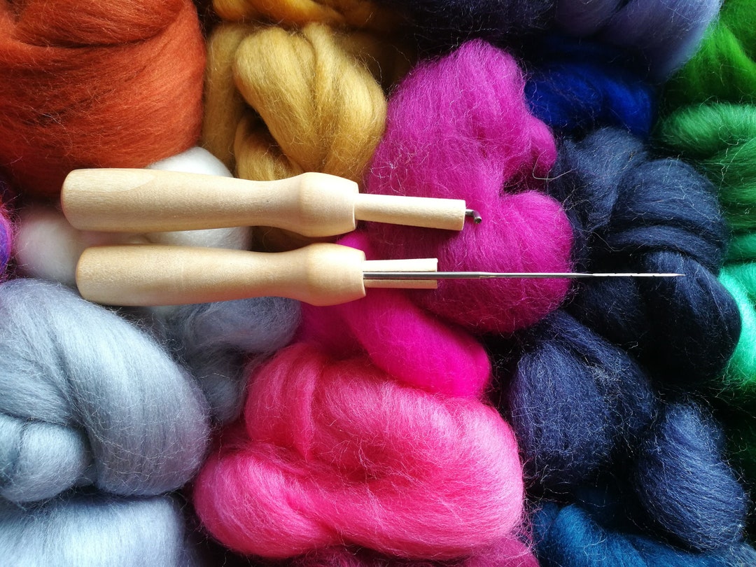 Needle Felting Handle Holder & 1 FREE Needle, Wool Felting Wooden Tool
