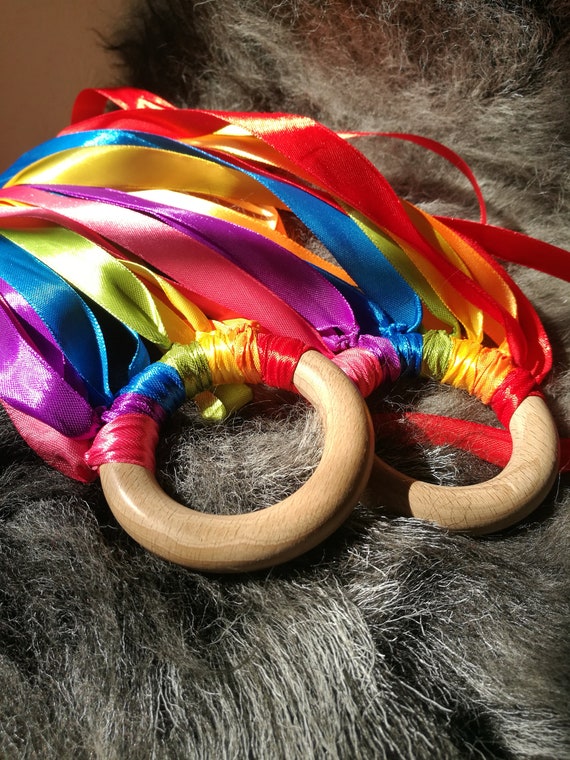 New Gift Girl Boy Rainbow Wooden Sensory Ribbon 7cm Ring with 7 Colours Baby 