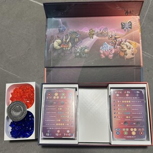 Cerebria: El juego de cartas insertado