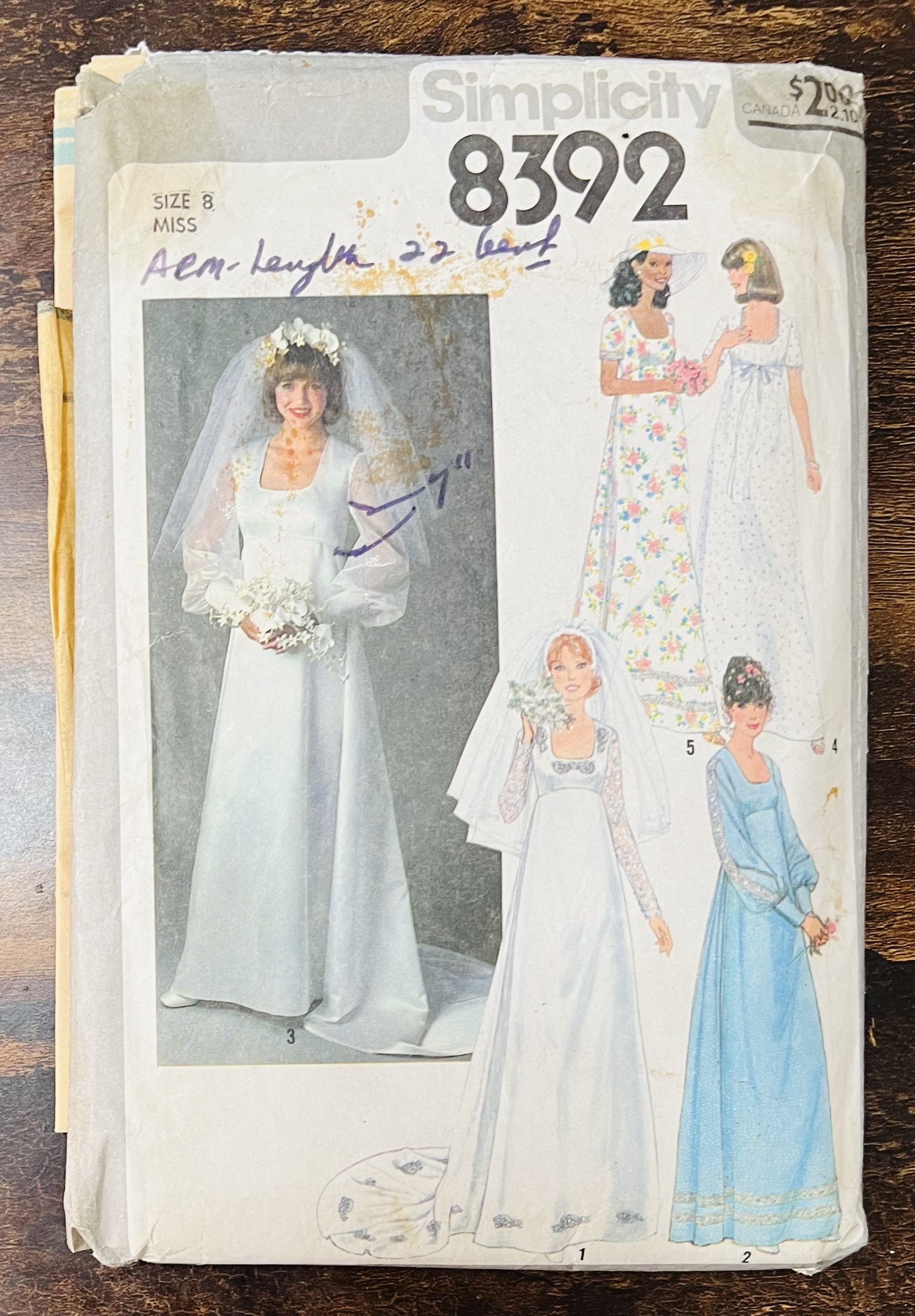 Simplicity 8392 / 1970s Wedding Gown and Bridesmaid Dress