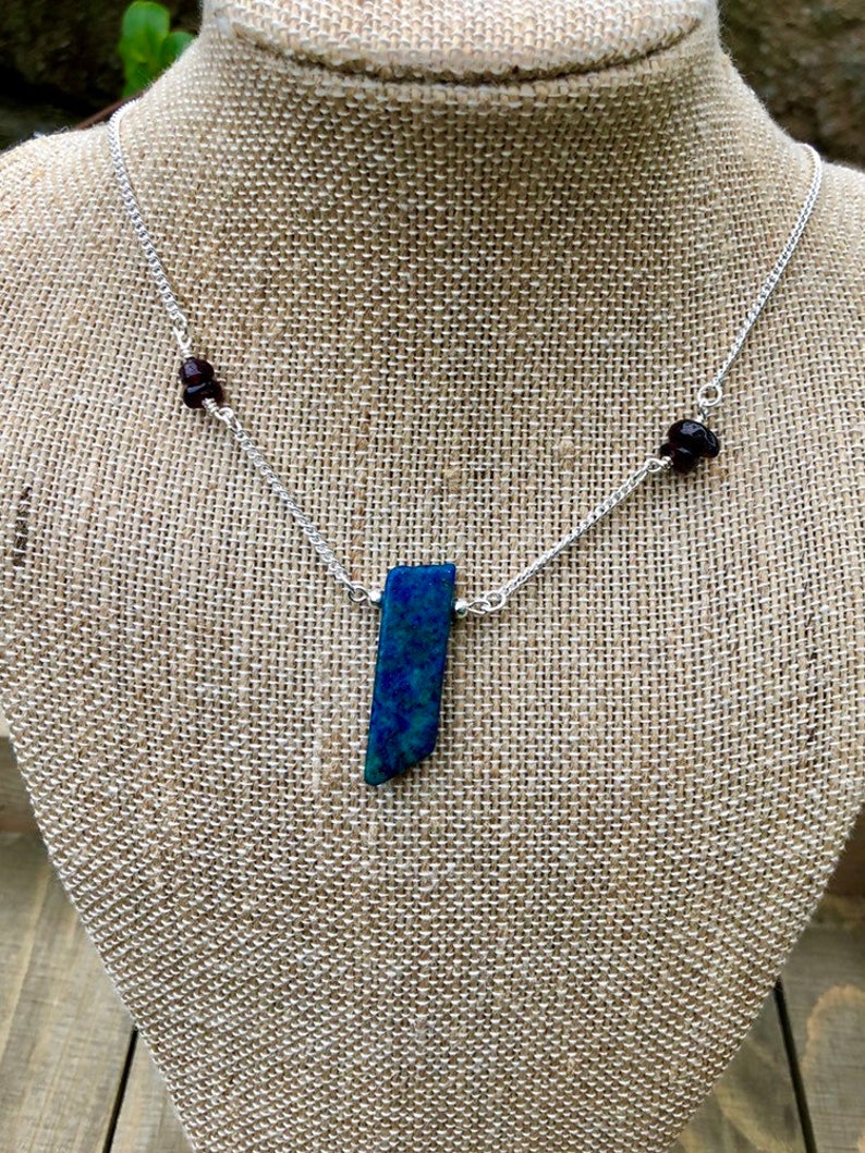 silver plated 16-18 Boss Feels Chrysocolla /& Garnet Necklace
