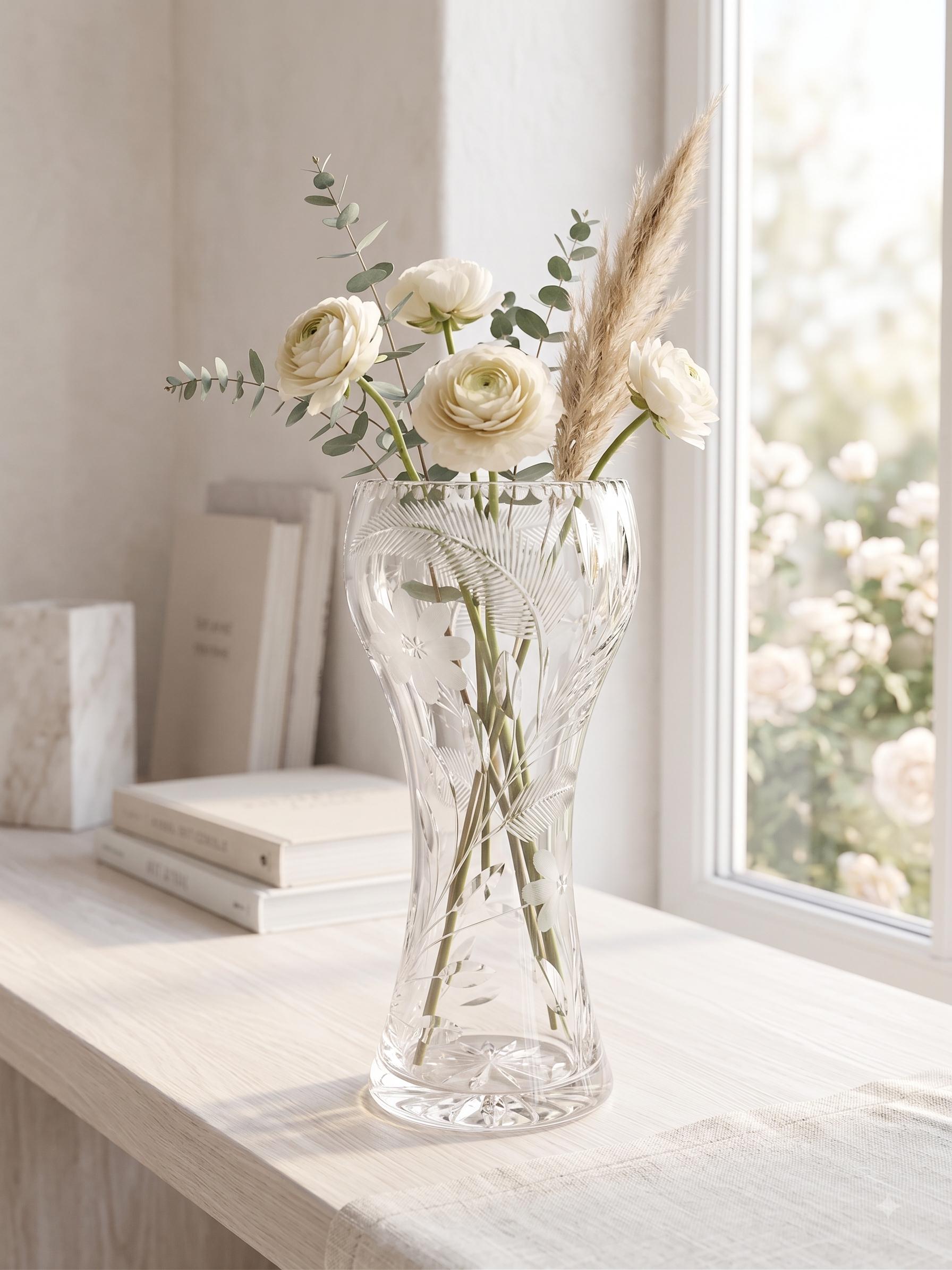 Vintage Etched Glass Vase - Etsy
