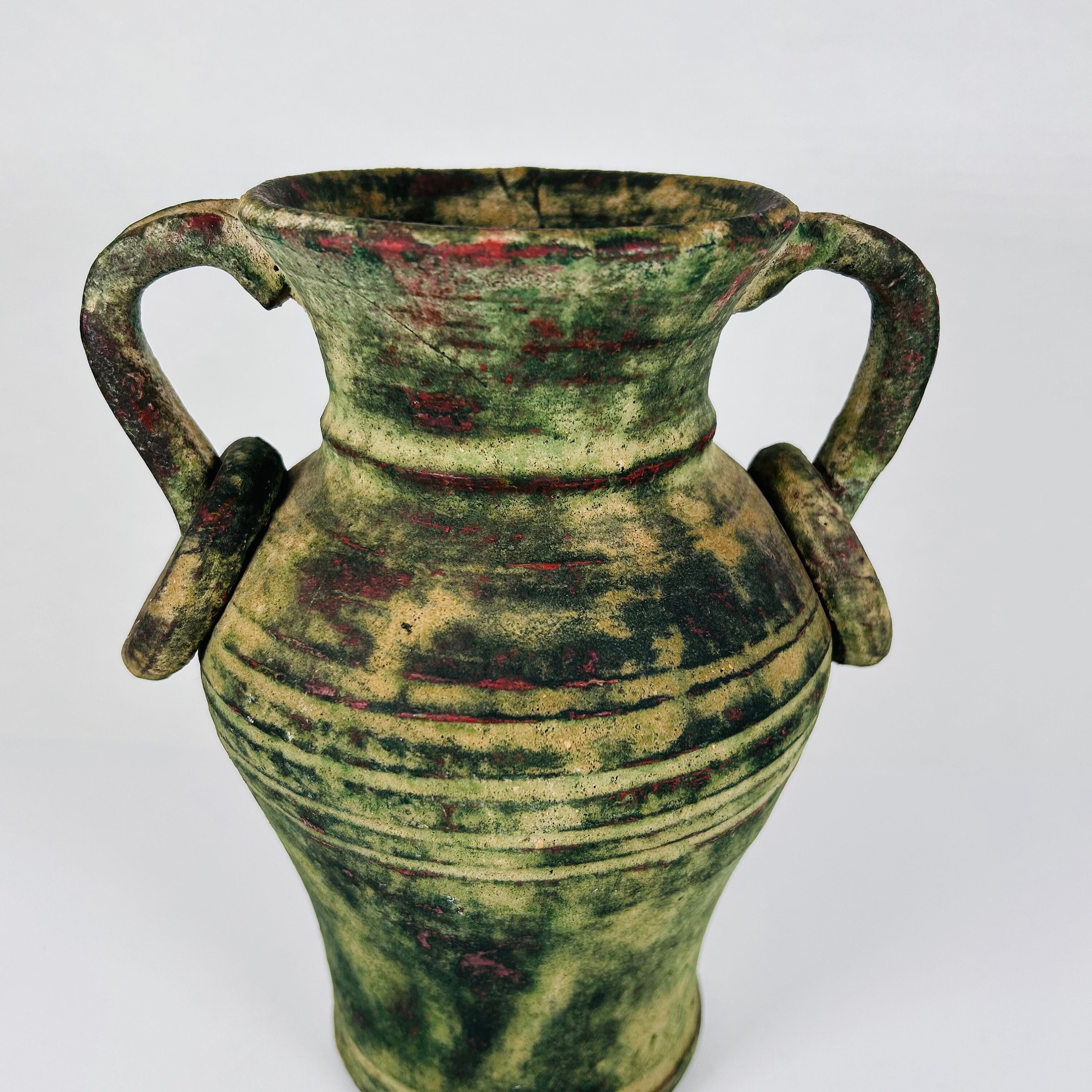 ヴィンテージのプレコロンビアンスタイルのテラコッタ製アンフォラ花瓶