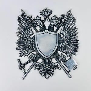 Cast Aluminum Coat of Arms Medieval Knight Shield Hanging Axe Crown Wall Plaque