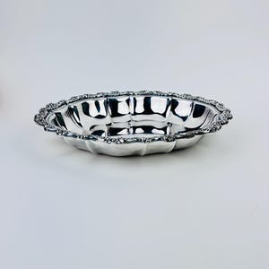 Silverplate Oval Serving Dish Bowl Centerpiece by International Silver Company ~ Decorative Silver Trays