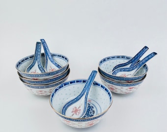 Oude Chinese porseleinen rijstkommen & lepels set van 6 ~ Blauwe en witte rijstkorrel Dragon Bowls ~ Traditioneel Chinees serviesgoed