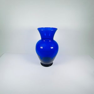Vintage Cobalt Blue Glass Flower Bud Floral Vase