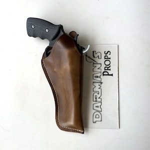The Last of Us Joel Miller Revolver on the belt Holster