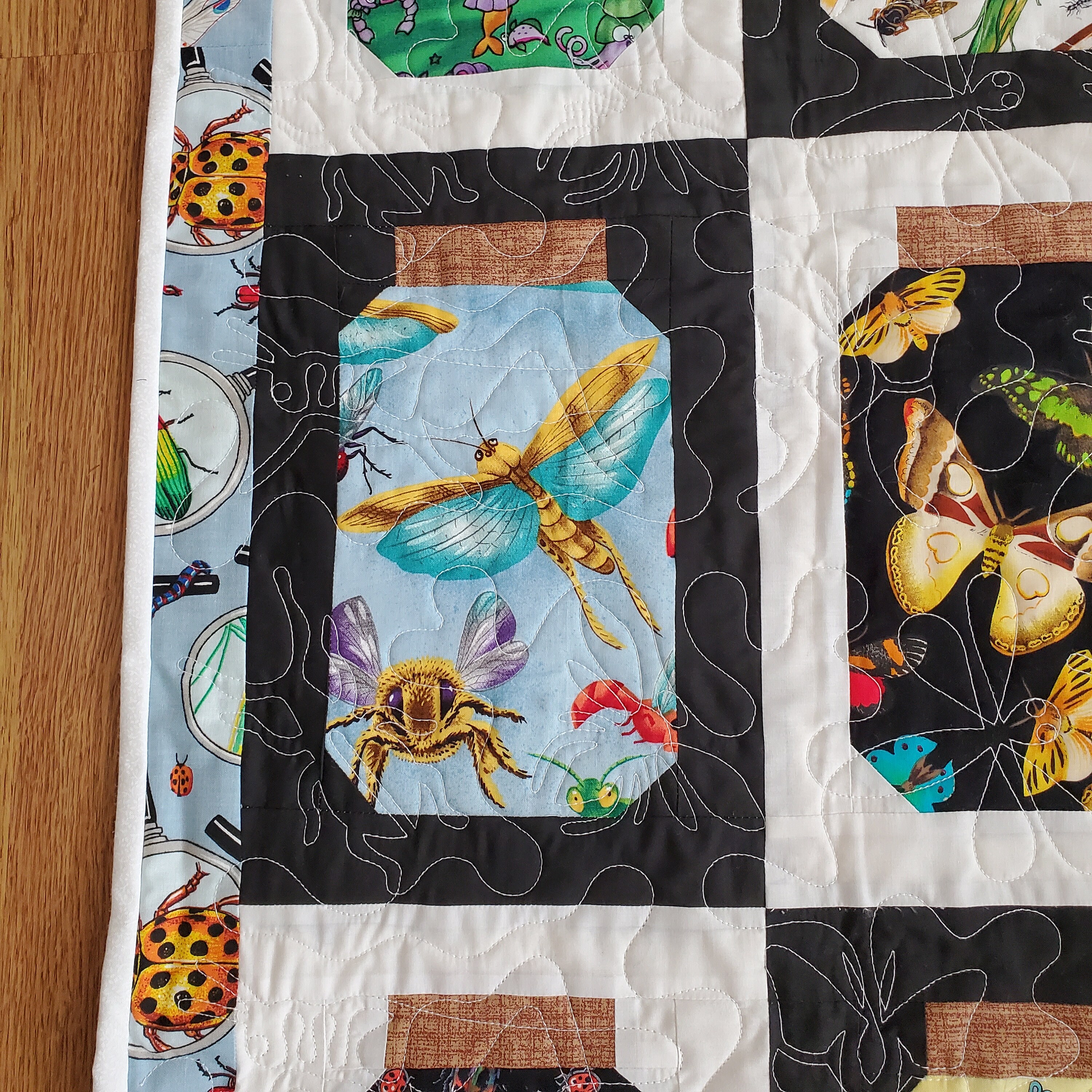 Bugs in Jars Quilt - Etsy