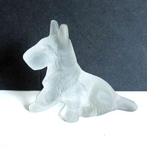 Vintage Frosted Glass Scotty Scottie Scottish Terrier Dog Figure 3 x 3.5 inches long  FREE SH