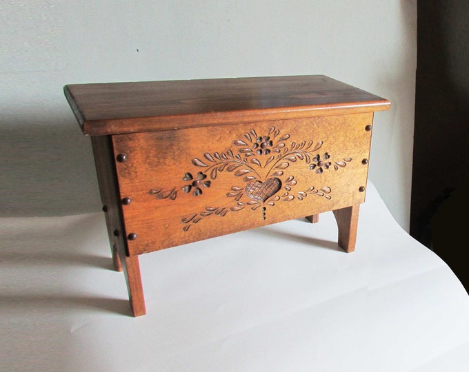 Solid Wood, Hinged Storage Trunk, Hope, Blanket Chest, PA Dutch Style