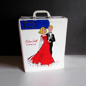 1960s Elite Wendy Doll Wardrobe Fashion Trunk Case, Vinyl with hard plastic handle, folds to 7 x 10 x 13 inches tall FREE SH