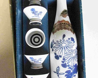 Old KIKU-MASAMUNE White/blue Gold Trim Sake Cups Japan Set of 6