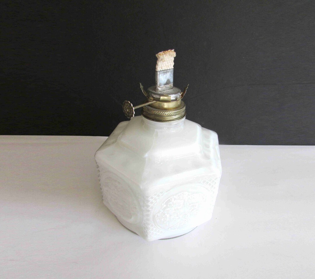 Vintage Lamplight Farms Glass Oil Lamp & Burner Horse Buggy Hexagonal